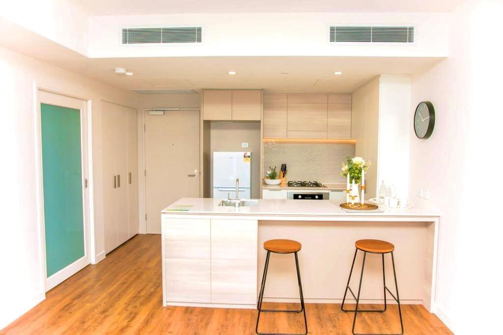 Lucid Apartment South Брисбен Экстерьер фото